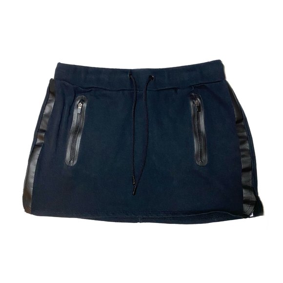 Fabletics Dresses & Skirts - Fabletics Sport Terry Cloth Skirt Size L Black 2 Zipper Accent
